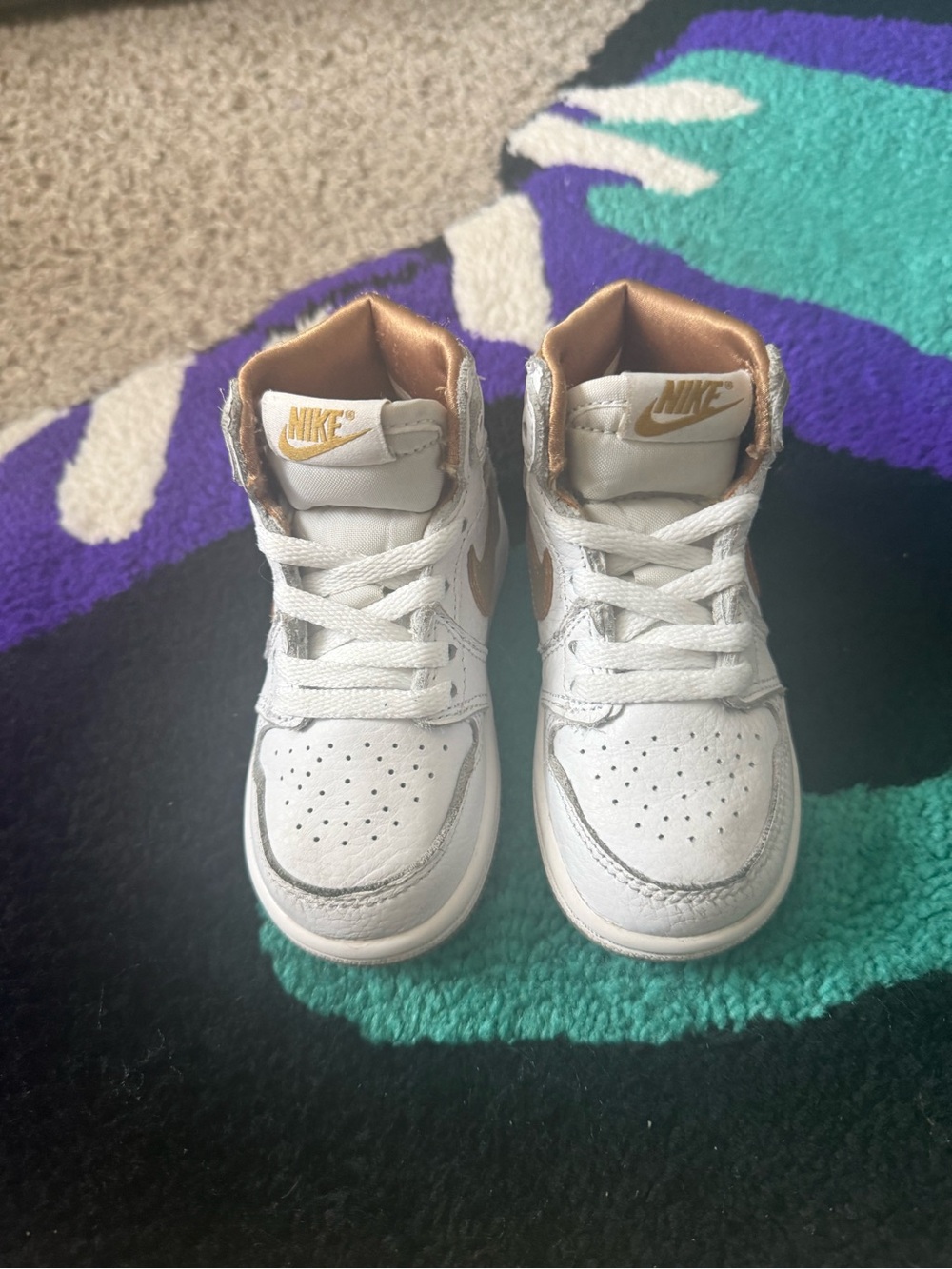 Jordan 1 Hi Metallic Gold
